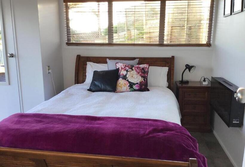 Pensió Serenity Views