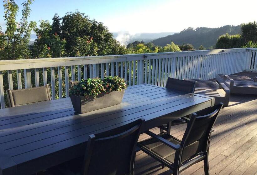 Pensió Serenity Views