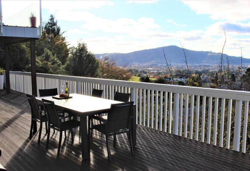 Pensió Serenity Views