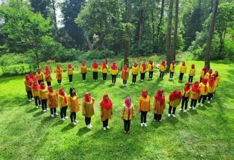 Lomakeskus Lawu Forest Camp