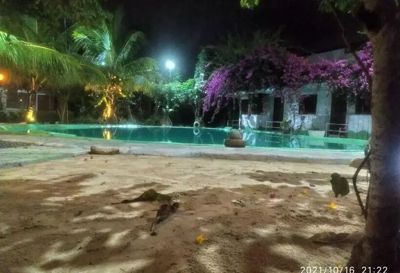 Lomakeskus Oasis Phuket Airport