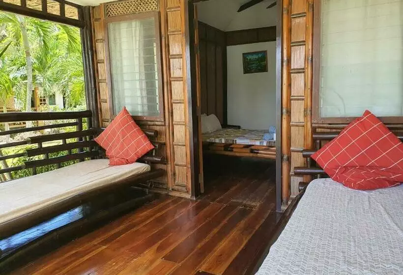 هتل Charisma Beach Resort