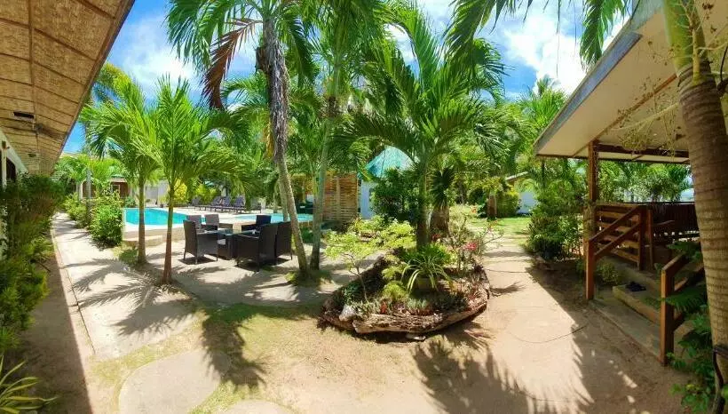 هتل Charisma Beach Resort