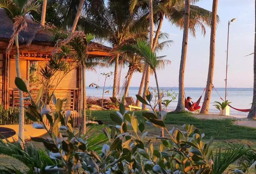 هتل Charisma Beach Resort