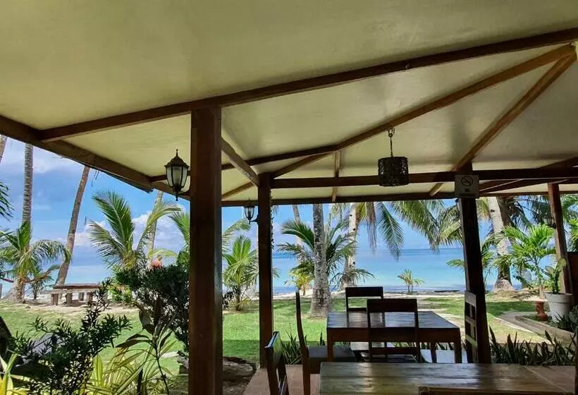 هتل Charisma Beach Resort