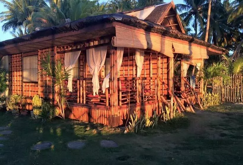 هتل Charisma Beach Resort