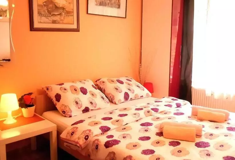 فندق Apartment Biro Kestenovi