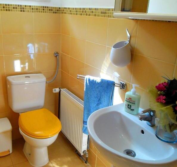 ホテル Apartment Biro Kestenovi