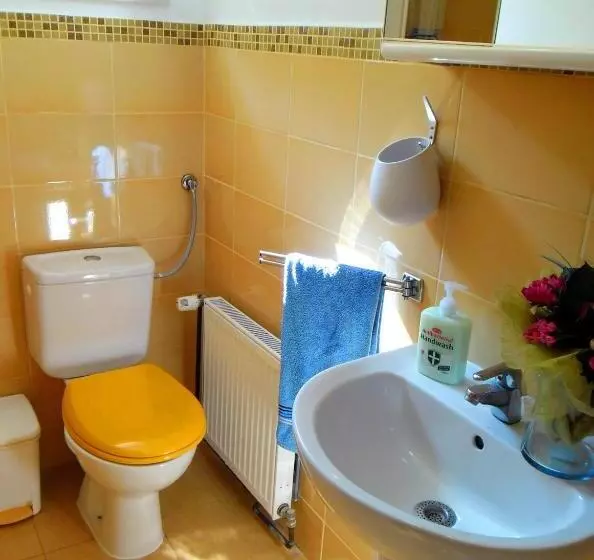 فندق Apartment Biro Kestenovi