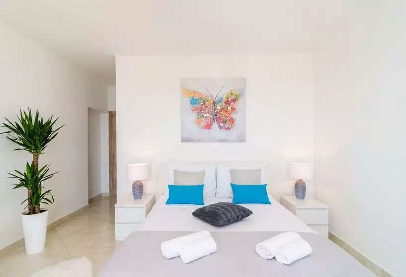 Отель Apartments A&m