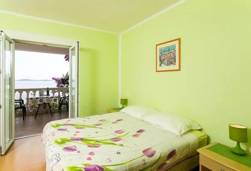 Отель Apartments A&m