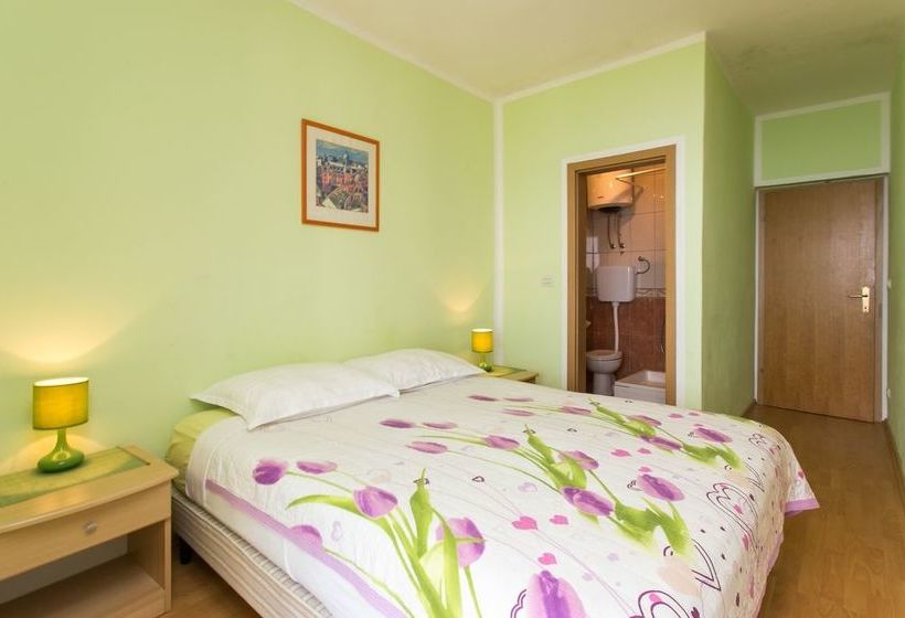 Отель Apartments A&m