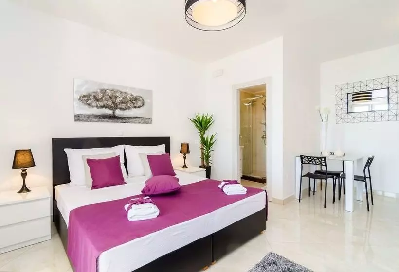 Отель Apartments A&m