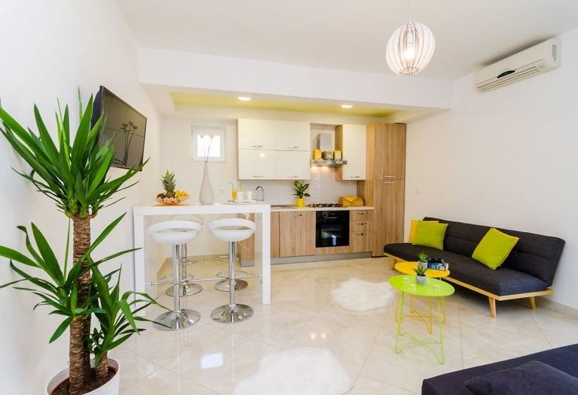 Отель Apartments A&m