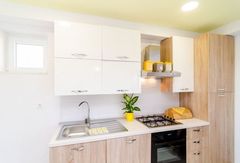 Отель Apartments A&m