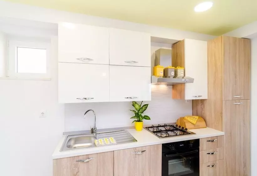 Отель Apartments A&m