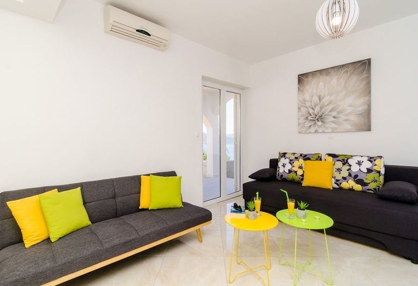 Отель Apartments A&m