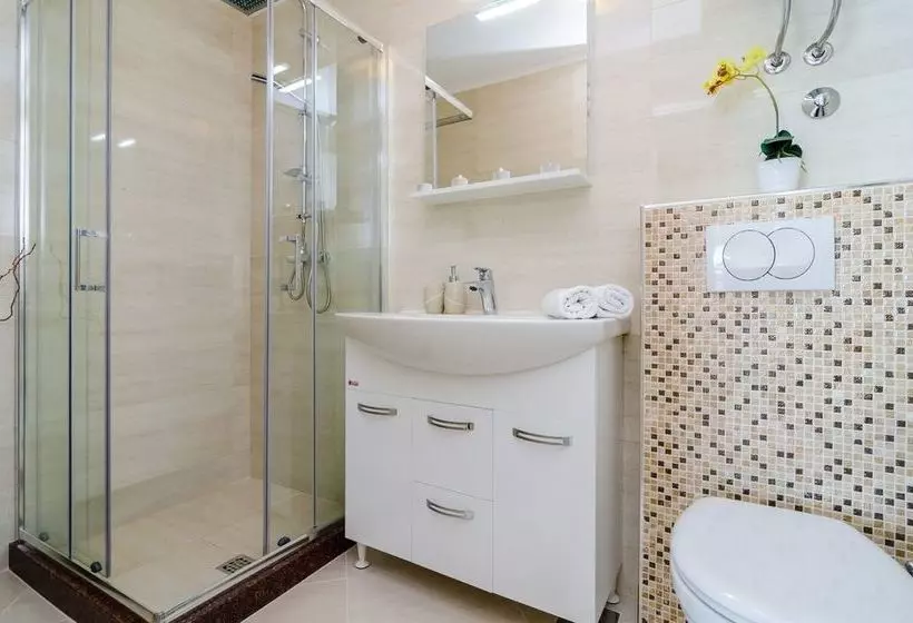 Отель Apartments A&m