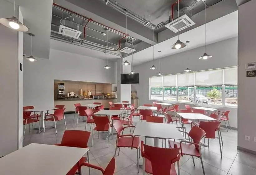 Отель City Express Junior By Marriott Ciudad Del Carmen Aeropuerto