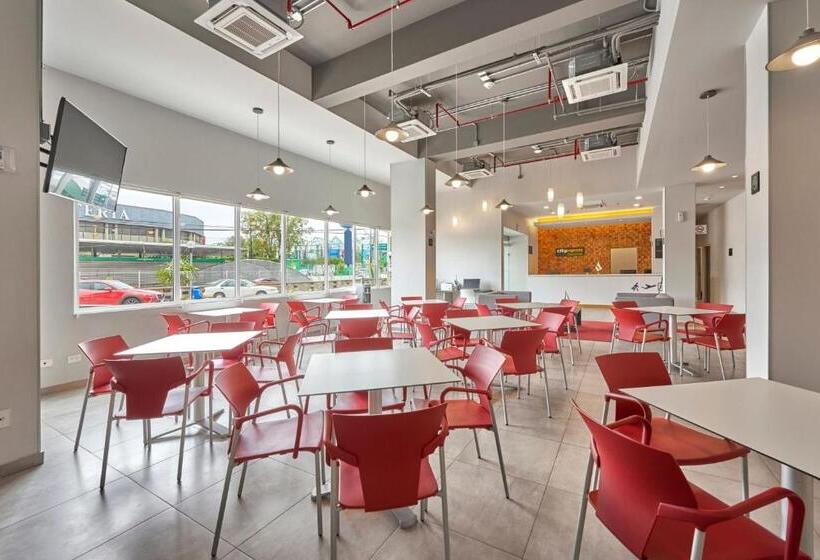 ホテル City Express Junior By Marriott Ciudad Del Carmen Aeropuerto