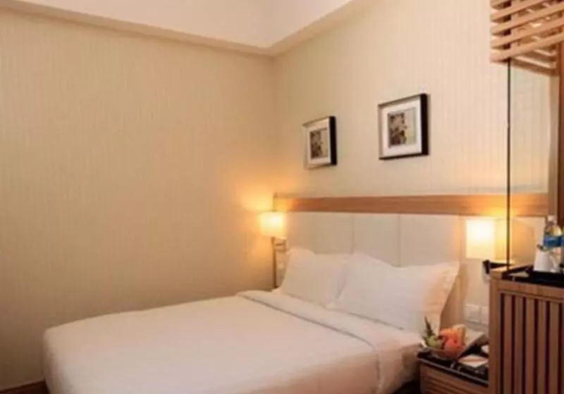 ホテル Crown Garden