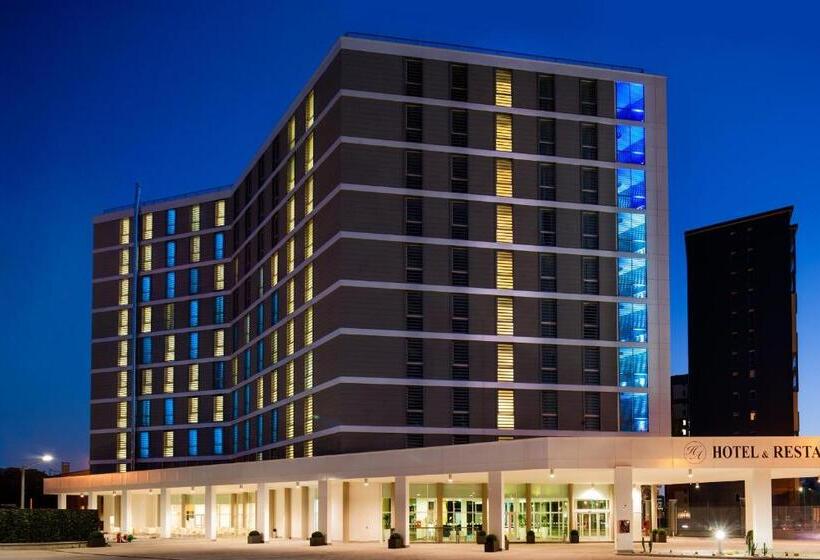 Отель Degli Arcimboldi