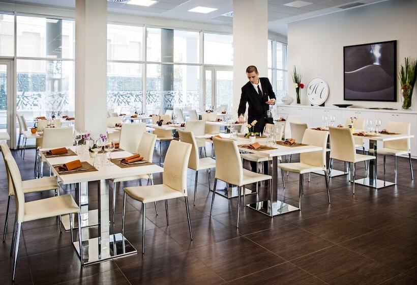 Отель Degli Arcimboldi