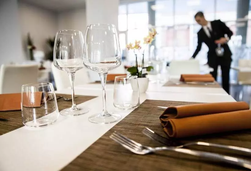 فندق Degli Arcimboldi