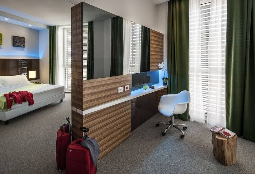 Отель Degli Arcimboldi