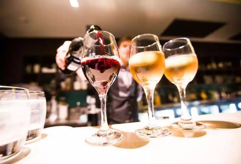 酒店 Lady Bay Resort