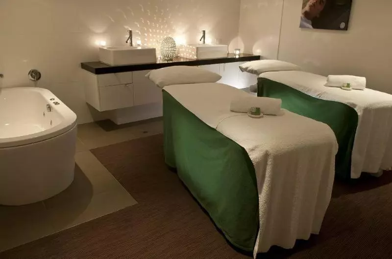 酒店 Lady Bay Resort