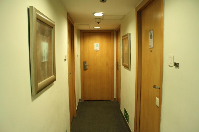 هتل Mingle At The Eden