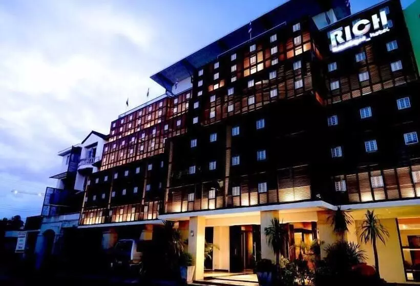 Hotelli Rich Boutique