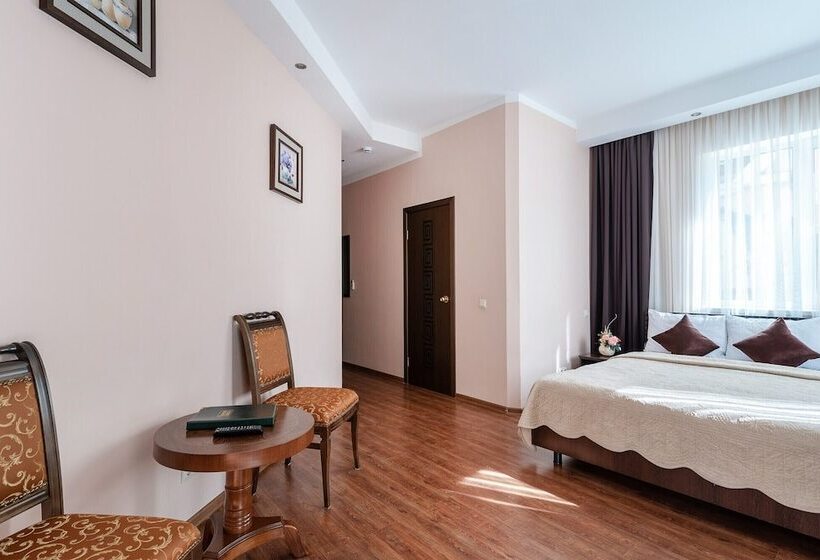 فندق Sibirskoe Podvorie