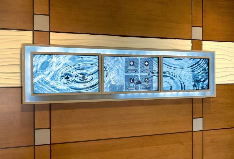 Отель Springhill Suites Detroit Auburn Hills