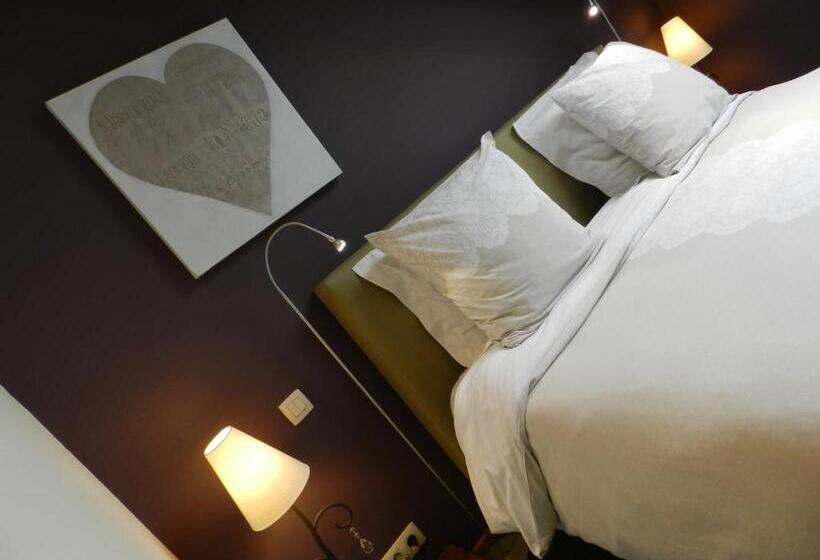 ベッドアンドブレックファースト O Sixième Sens