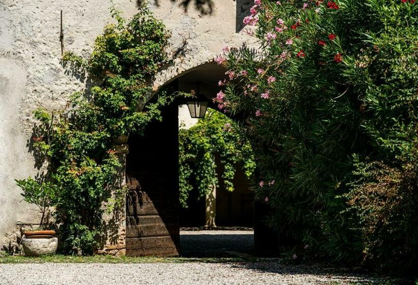 Отель Agriturismo Le Chiusure