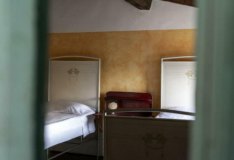 Отель Agriturismo Le Chiusure