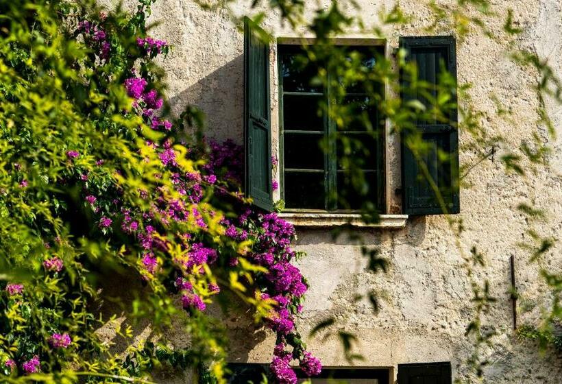 Отель Agriturismo Le Chiusure