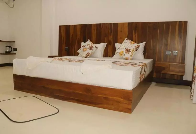 Majatalo New Sandra Guesthouse