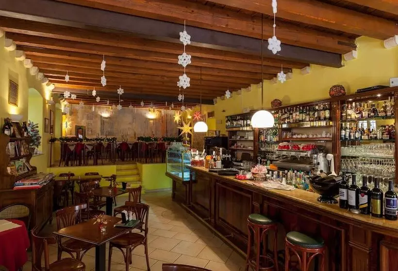 هتل Apartments Petra