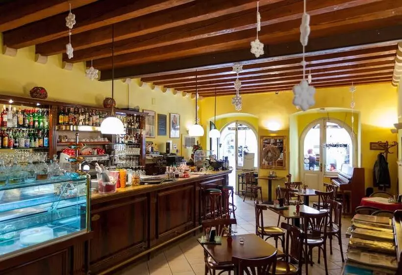 هتل Apartments Petra