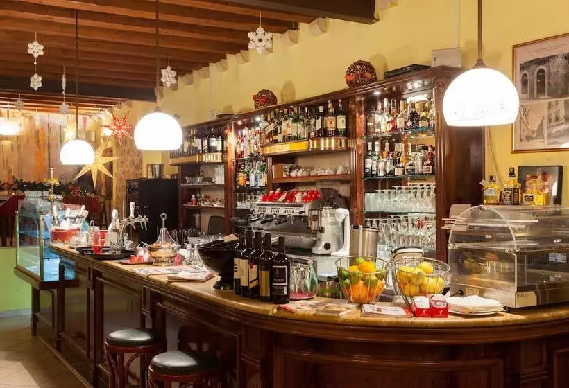 هتل Apartments Petra