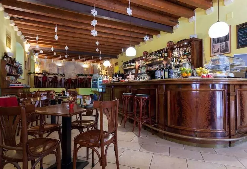 هتل Apartments Petra