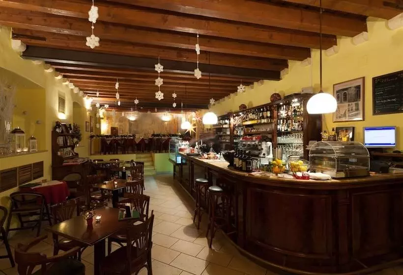 هتل Apartments Petra