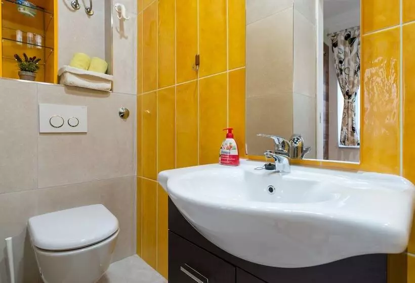 هتل Apartments Petra