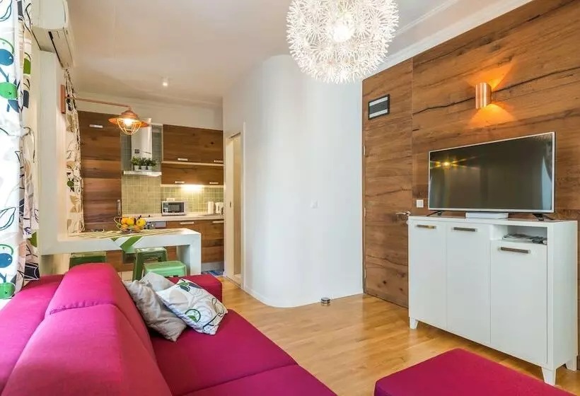 هتل Apartments Petra