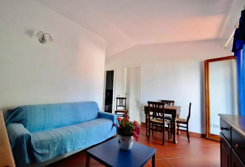 Отель Erica Piano Terra & Erica Primo Piano