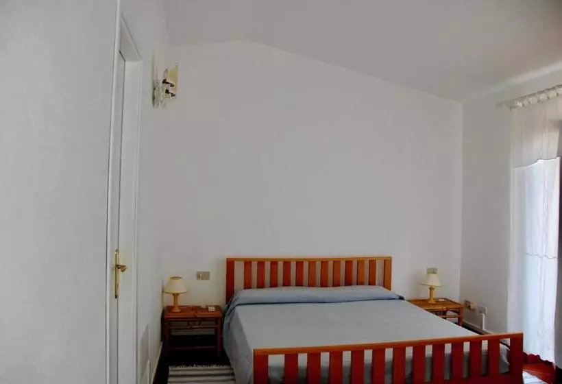 Отель Erica Piano Terra & Erica Primo Piano