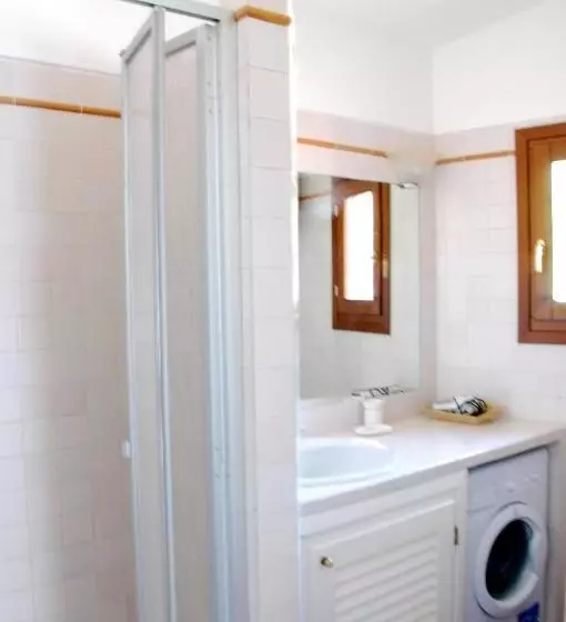 Отель Erica Piano Terra & Erica Primo Piano